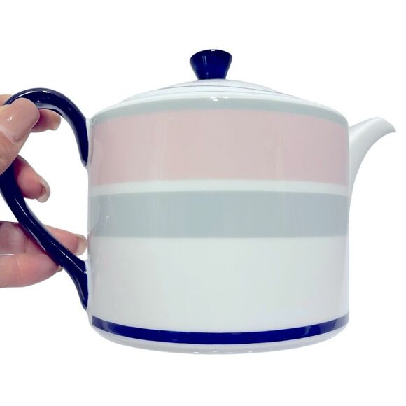 McKinney Fine China Tea Pot - Picture 3 of 7